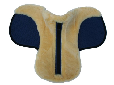 Preview: Mattes Satteldecke Lammfellkissen+Lammfellstreifen Vorderkante