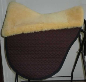 Preview: Christ Lammfell Schabracke Quantum Dressur